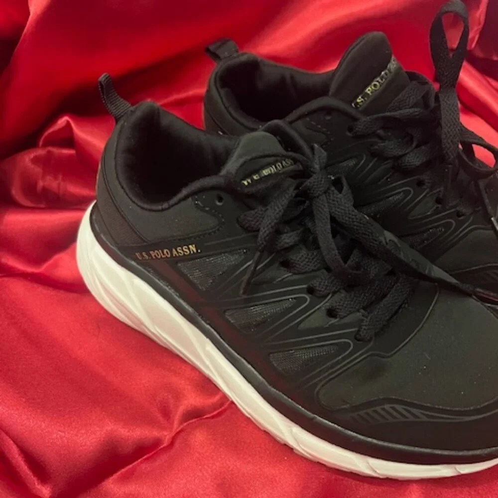 U.S. Polo Assn. women's black sneakers Women's size‎ 6.5